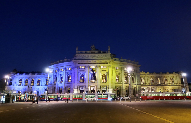 NOČNÍ BURGTHEATER