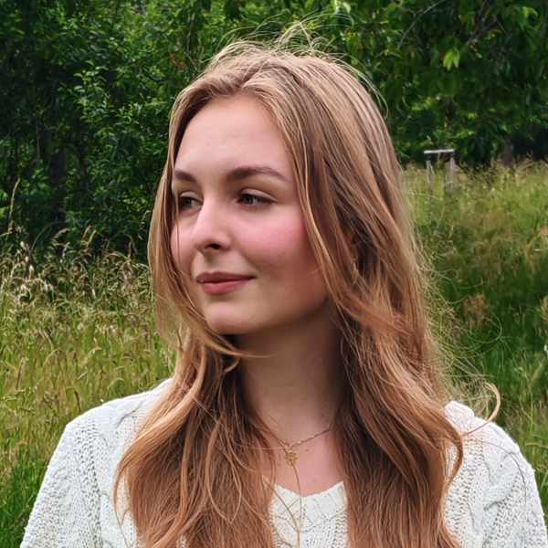 Khailova Nikol